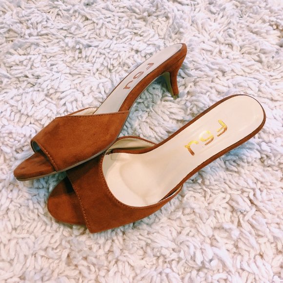 FSJ Shoes Brown Satin Heel With Front Strap - Picture 2 of 13